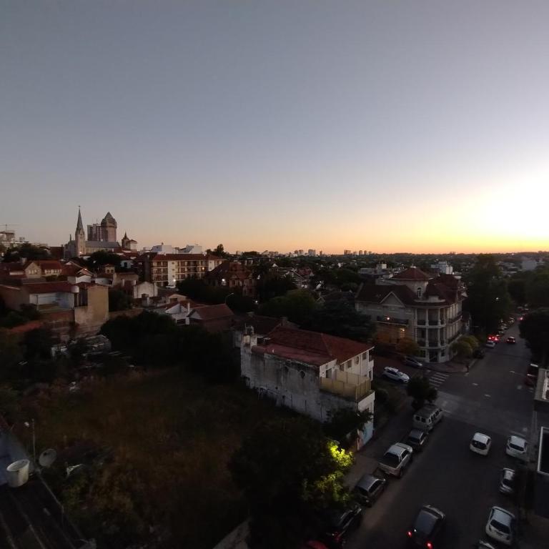 Departamento de 2 ambientes. Zona Güemes - One-Bedroom Apartment - 2