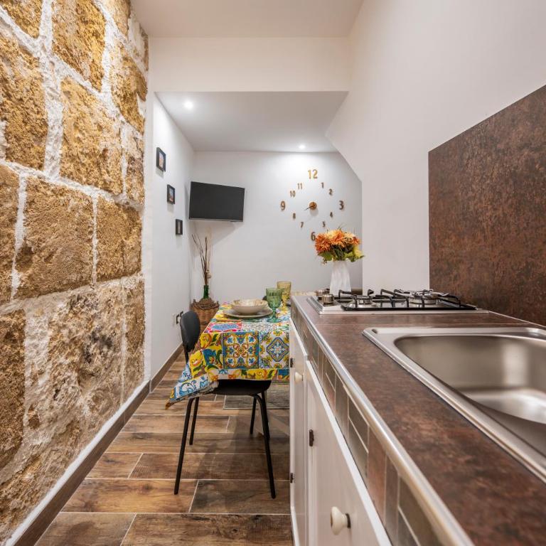 Casa Vacanze RetroScena - Suite Deluxe con Vasca Idromassaggio - 4