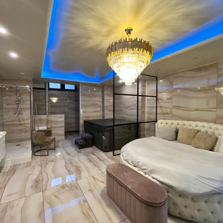 Golden house - JACUZZI - Appartement 1 Chambre - 11
