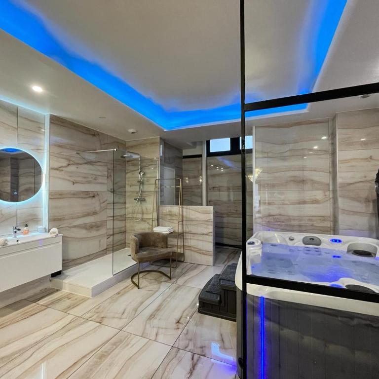 Golden house - JACUZZI - Appartement 1 Chambre - 9