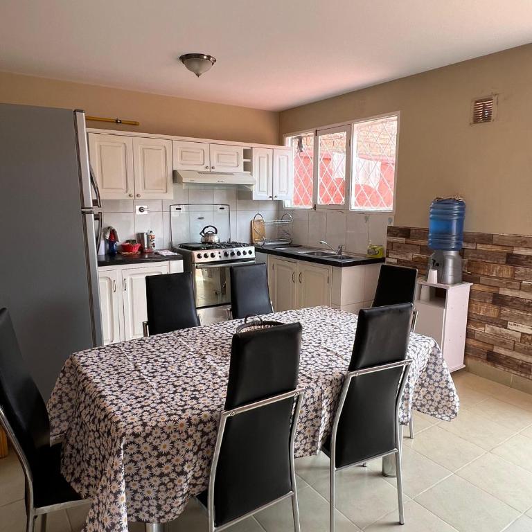 Hermosa y cómoda casa en Cochabamba - Casa de 3 dormitorios - 7