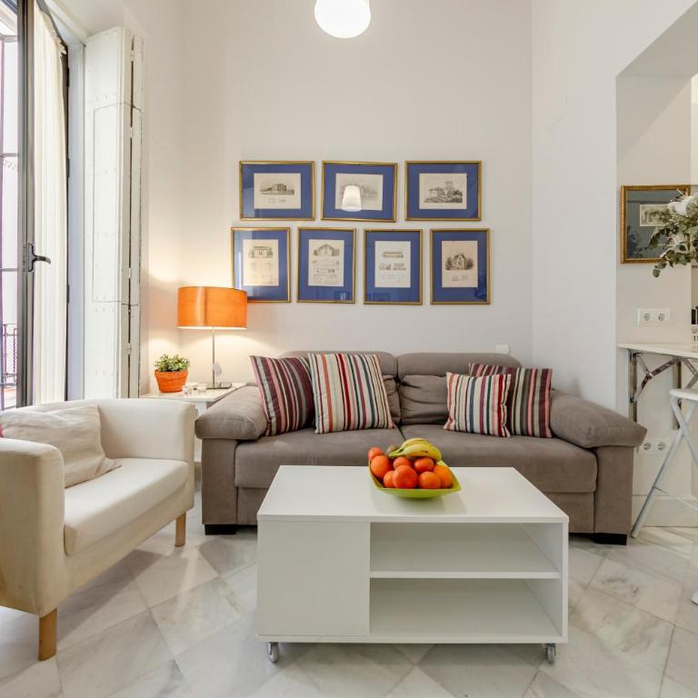 Sevilla Home Center - Apartamento de 1 dormitorio con balcón - 1
