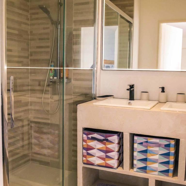 Amour Baie - Apartment with Sea View - 33