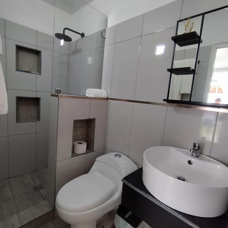 Centro Vacacional "El Pro" - Queen Room with Pool View - 3