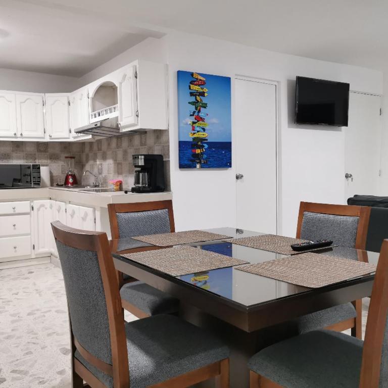 Excelente apto muy cerca de la playa 202 - Two-Bedroom Apartment - 1