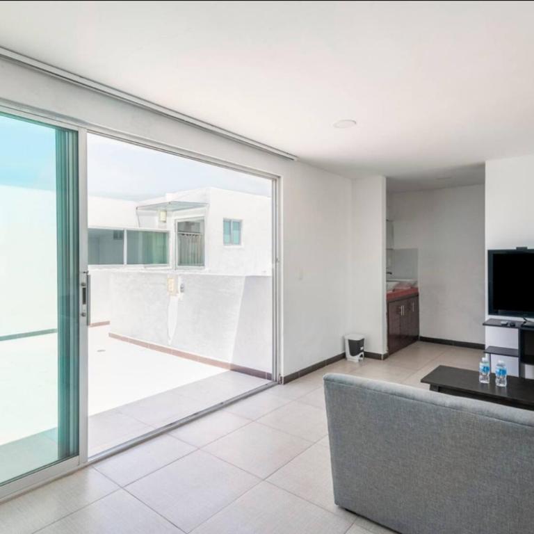 Casa Grande, Cómoda y con Seguridad - Excelente Ubicación - Casa - 25
