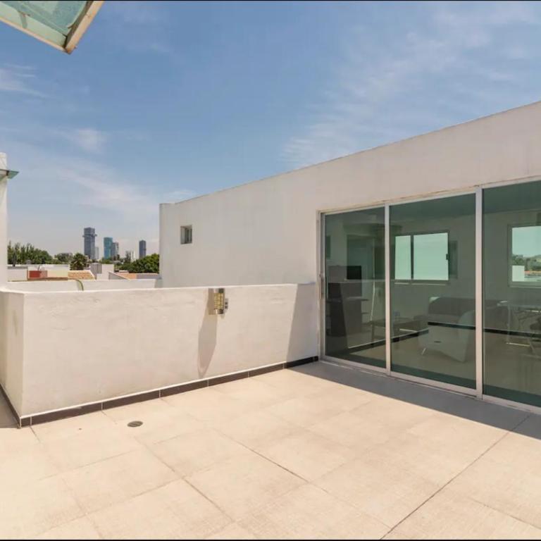 Casa Grande, Cómoda y con Seguridad - Excelente Ubicación - Casa - 29