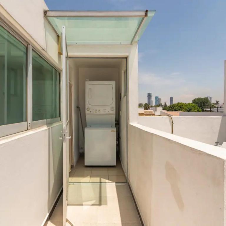 Casa Grande, Cómoda y con Seguridad - Excelente Ubicación - Casa - 30