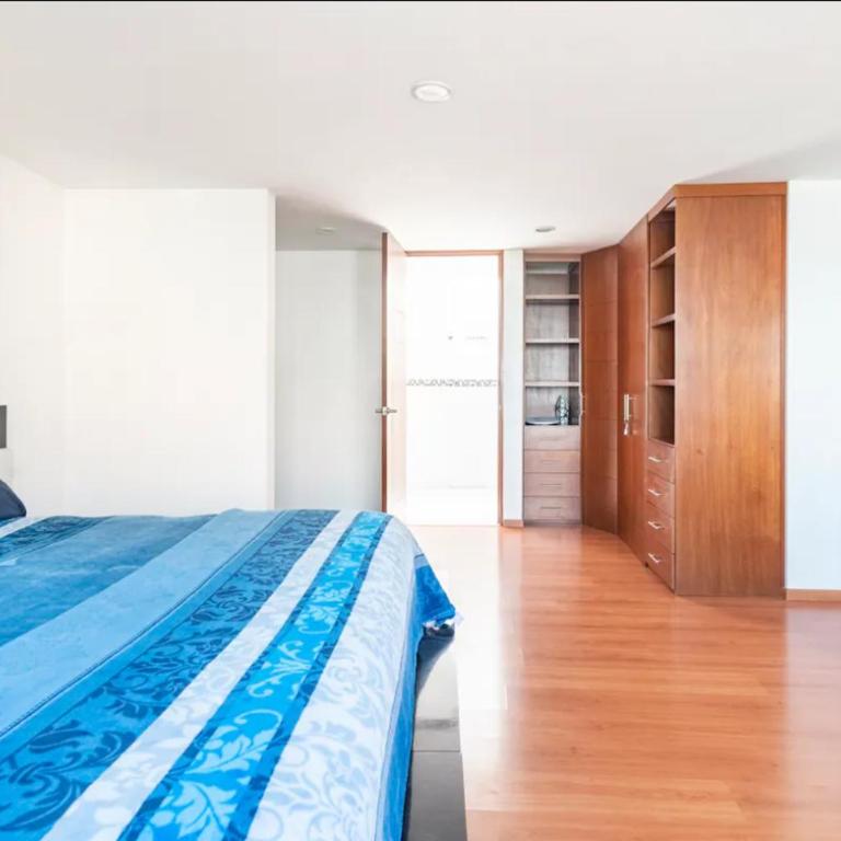 Casa Grande, Cómoda y con Seguridad - Excelente Ubicación - Casa - 35