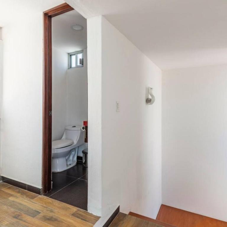 Casa Grande, Cómoda y con Seguridad - Excelente Ubicación - Casa - 22