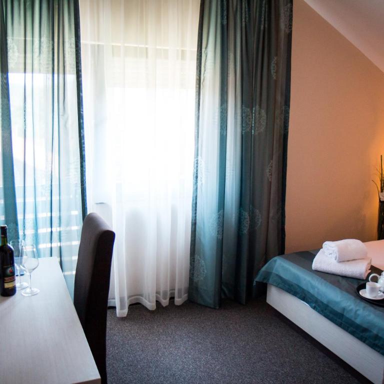 Hotel Danica - Superior Dvokrevetna Soba sa Bračnim Krevetom/Zasebnim Krevetima - 7