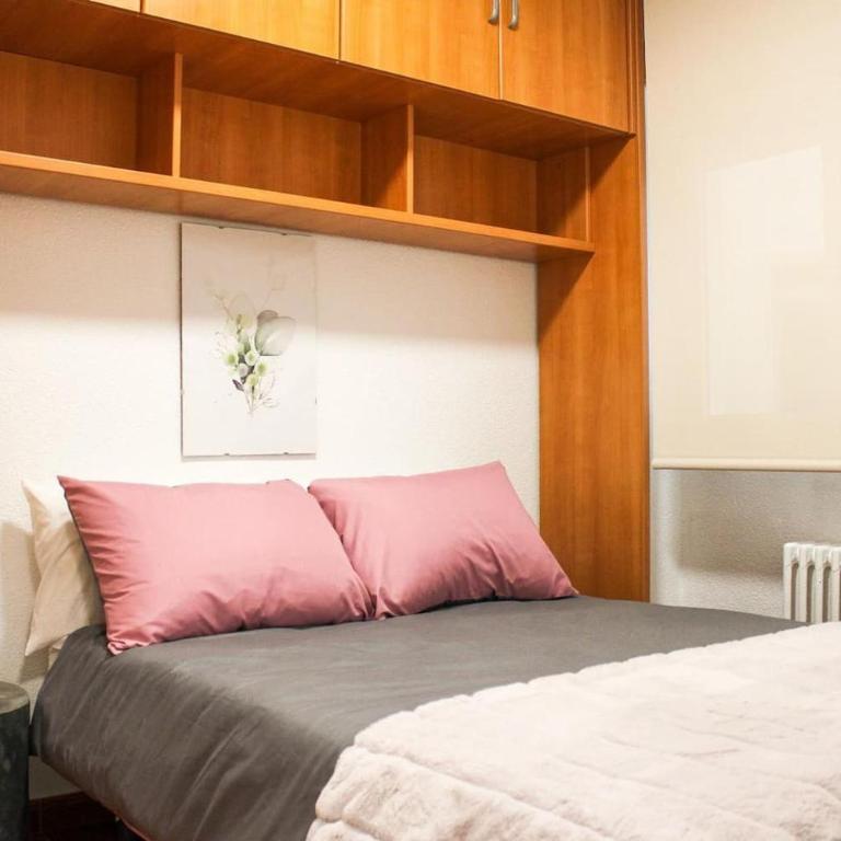 Residencial Leyra, Piso céntrico de 6 habitaciones, 8 camas - Apartment - 5