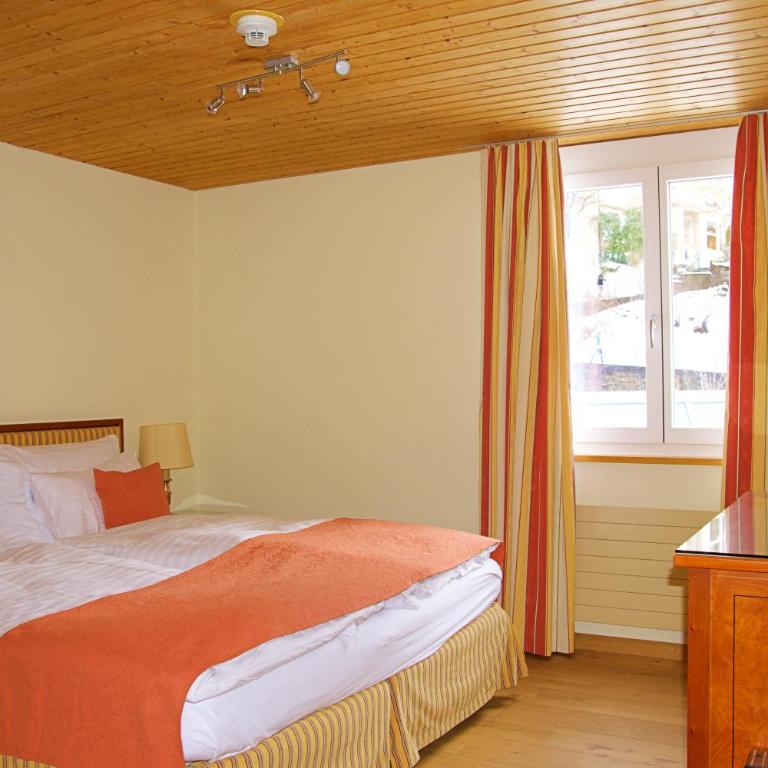 Hotel Silberhorn - Residences & Spa Wengen - Suite mit Balkon und Bergblick auf die Jungfrau - 3