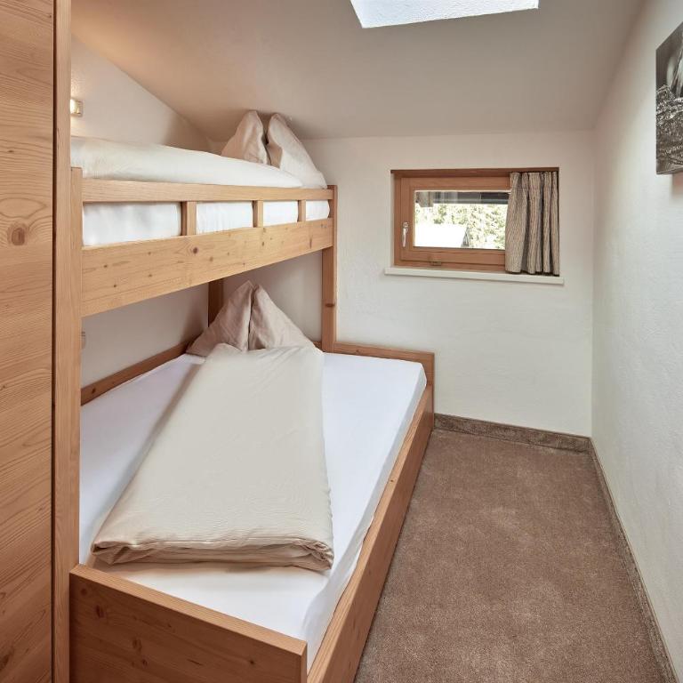 Habachklause Familien Bauernhof Resort - Deluxe Suite mit 2 Schlafzimmern (2 Erwachsene + 3 Kinder) - 4