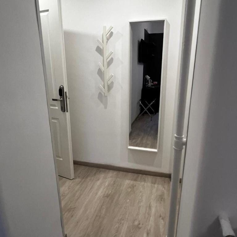 Love4Rome Guest House - Triple Room with Private Bathroom - 5
