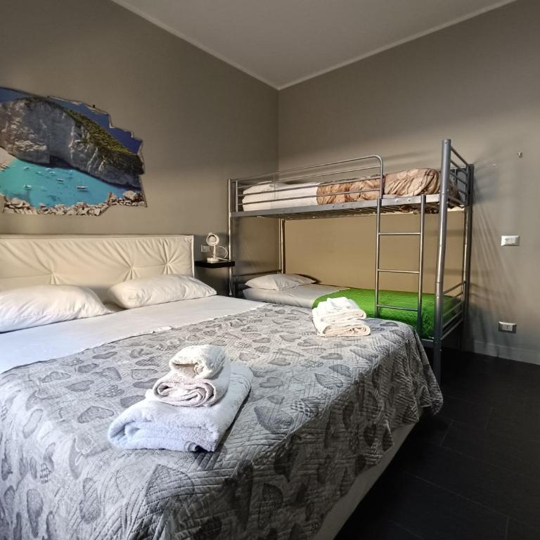 B&B Stazione37 - Quadruple Room with Private Bathroom - 2