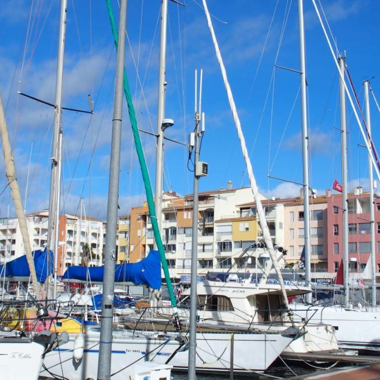 GRAND STUDIO VUE PANORAMIQUE SUR LE PORT, PARKING PRIVE - Studio - Vue sur Mer - 9