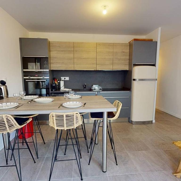 TERRASSES SAINT GEORGES - Un emplacement exceptionnel au centre-ville et au calme à quelques pas du lac marin - One-Bedroom Apartment - 4