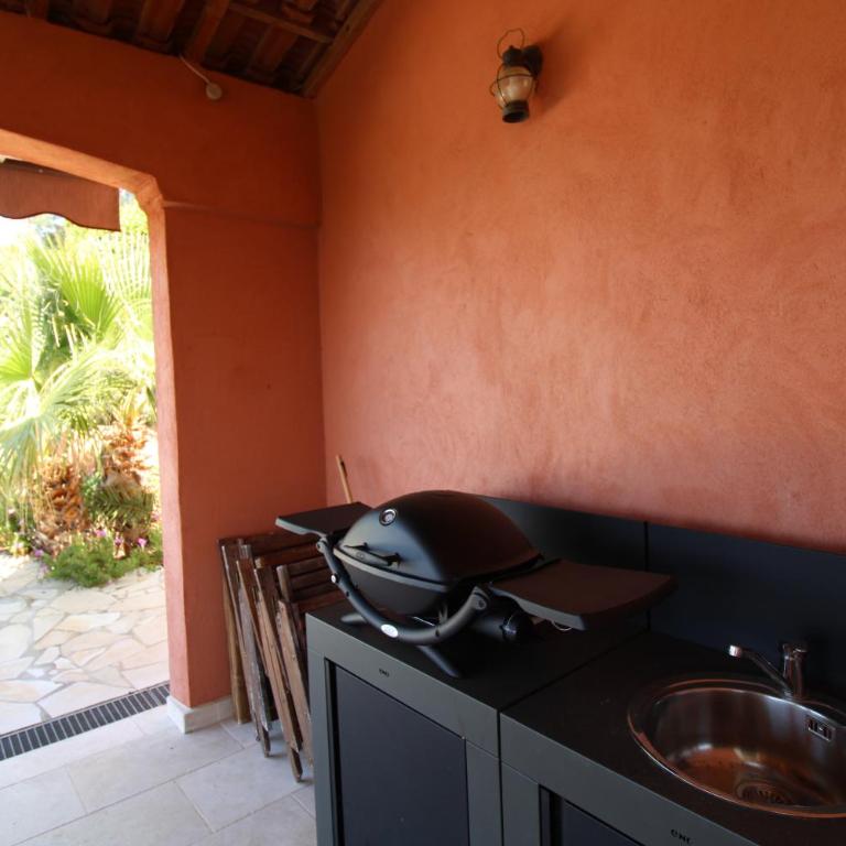 BELLE VUE Villa climatisée pour 8 personnes avec piscine chauffée et vue mer panoramique à La Londe-les-Maures - Ferienhaus - 14