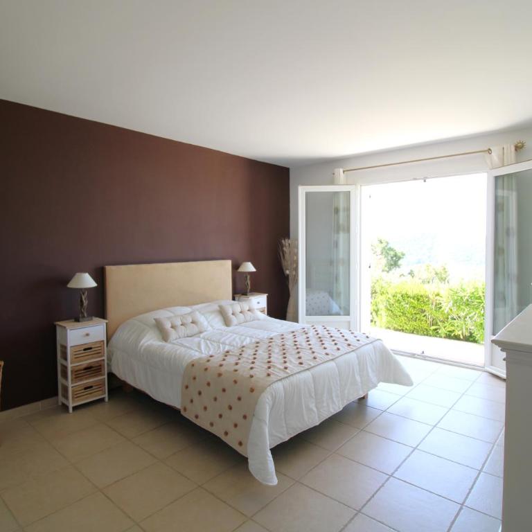 BELLE VUE Villa climatisée pour 8 personnes avec piscine chauffée et vue mer panoramique à La Londe-les-Maures - Ferienhaus - 18