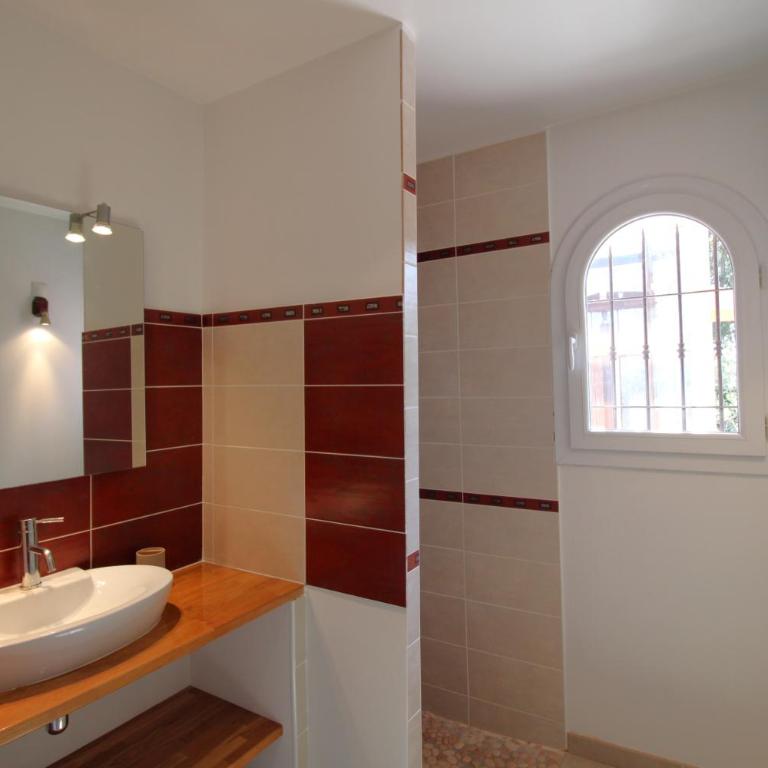 BELLE VUE Villa climatisée pour 8 personnes avec piscine chauffée et vue mer panoramique à La Londe-les-Maures - Ferienhaus - 22
