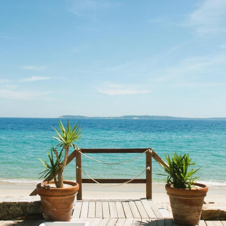 BELLE VUE Villa climatisée pour 8 personnes avec piscine chauffée et vue mer panoramique à La Londe-les-Maures - Ferienhaus - 27