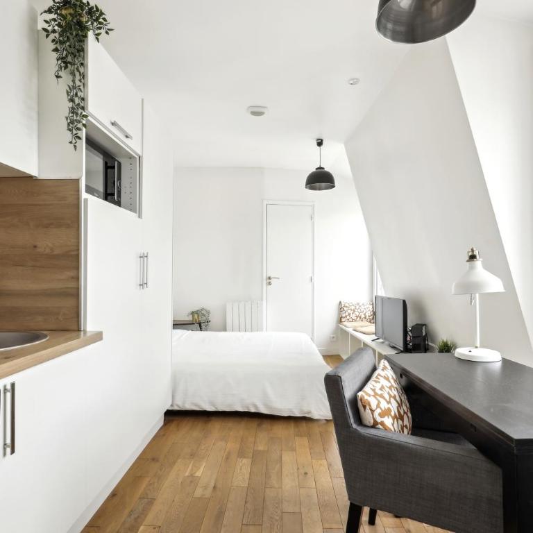 Bright top floor studio near Pere Lachaise - Appartement 1 Chambre - 2