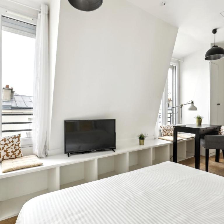 Bright top floor studio near Pere Lachaise - Appartement 1 Chambre - 9