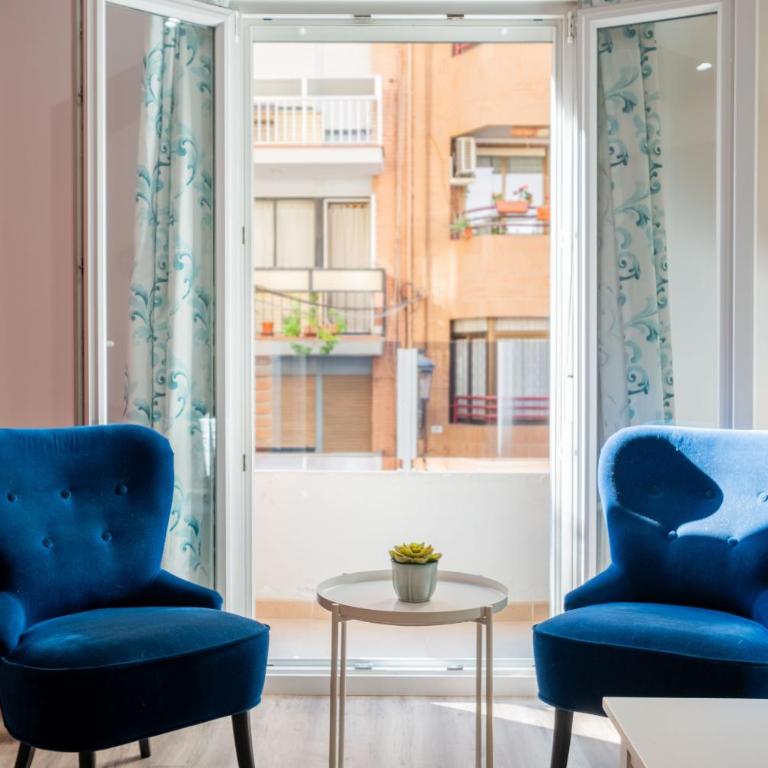 Spacious & Clean Apartment in Quiet Area - Three-Bedroom Apartment - 5