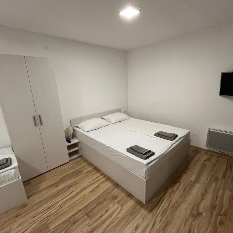 Smeštaj Milutinn - Apartman sa Terasom - 16