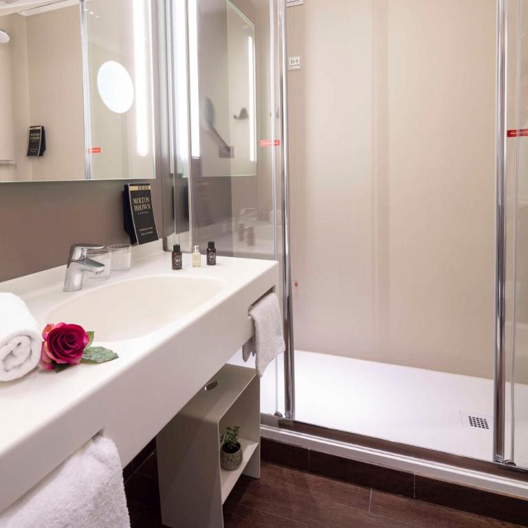 Best Western Plus City Hotel - Camera King Deluxe con Divano-Letto - 6