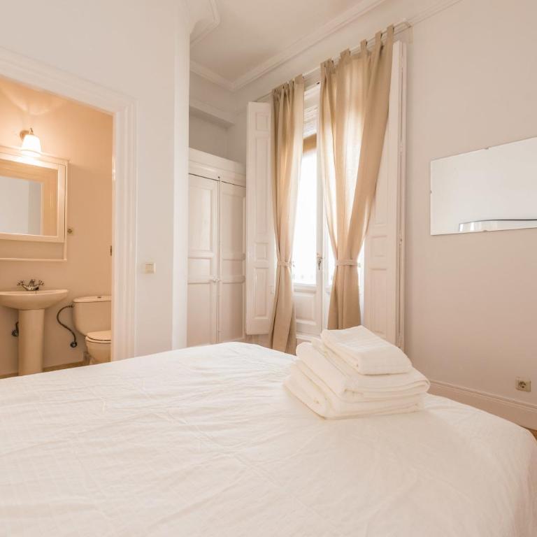 Apartamentos Alcalá - Two-Bedroom Apartment 4-3 - 17