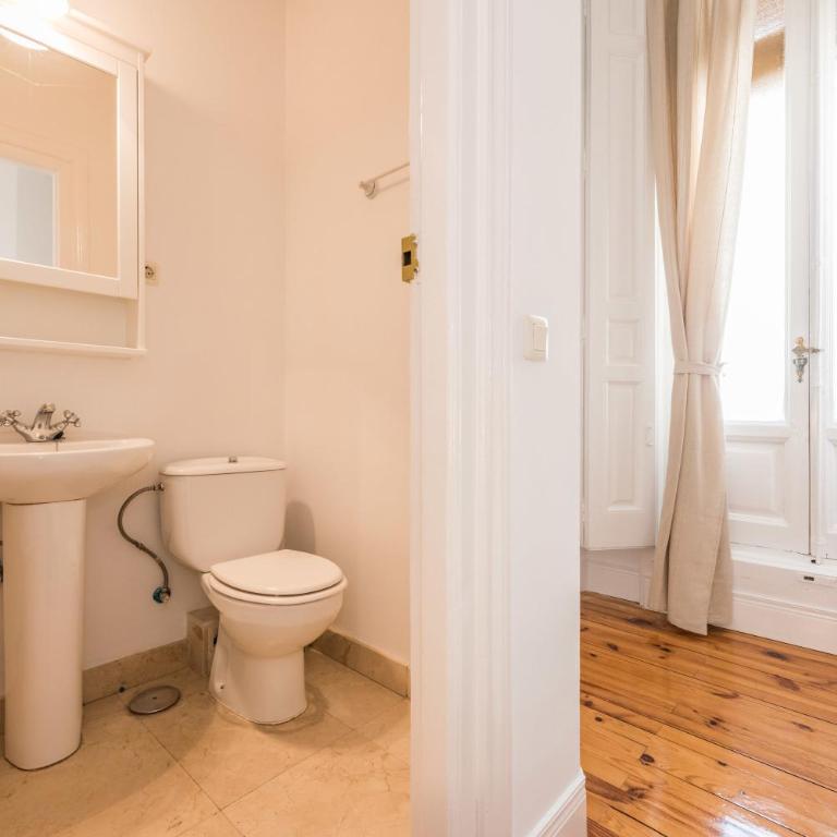 Apartamentos Alcalá - Two-Bedroom Apartment 4-3 - 18