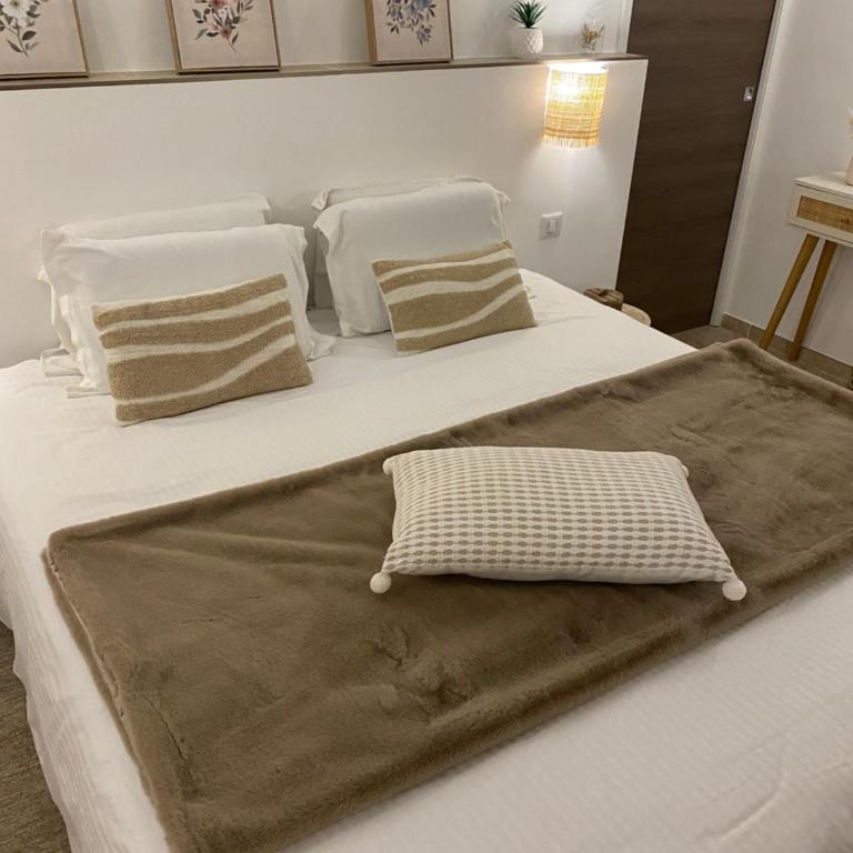 Location de chambre Villa les allamandas - Chambre Double avec Salle de Bains Privative - 28