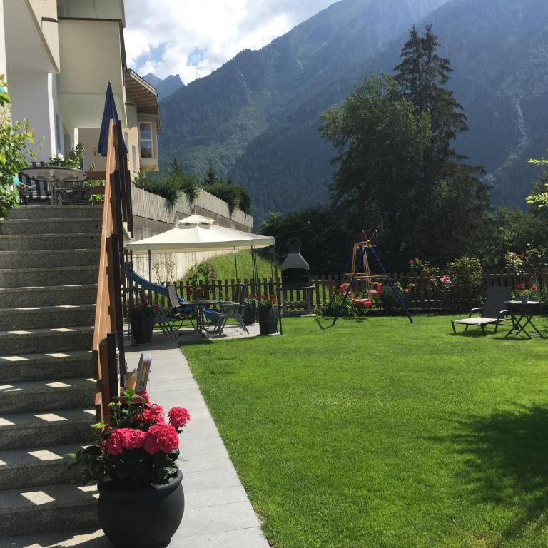 Gschlössle Ferienwohnungen - Apartment mit 2 Schlafzimmern, einer Terrasse und zwei Badezimmern - 3