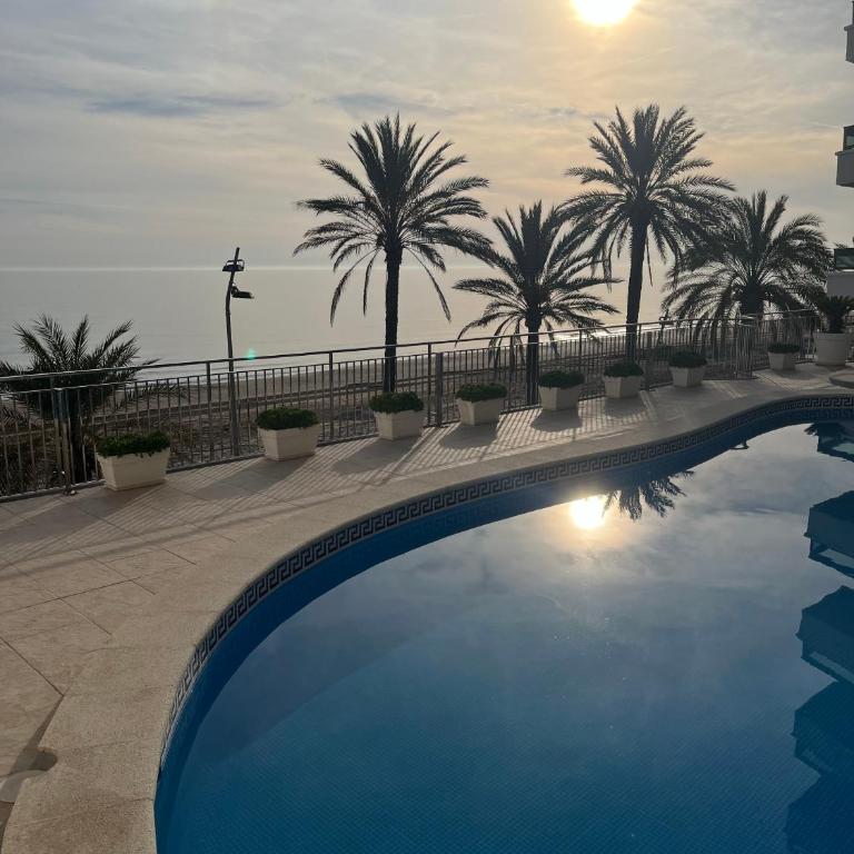 Beachfront 3-bedroom apartment - Apartamento de 3 dormitorios - 1