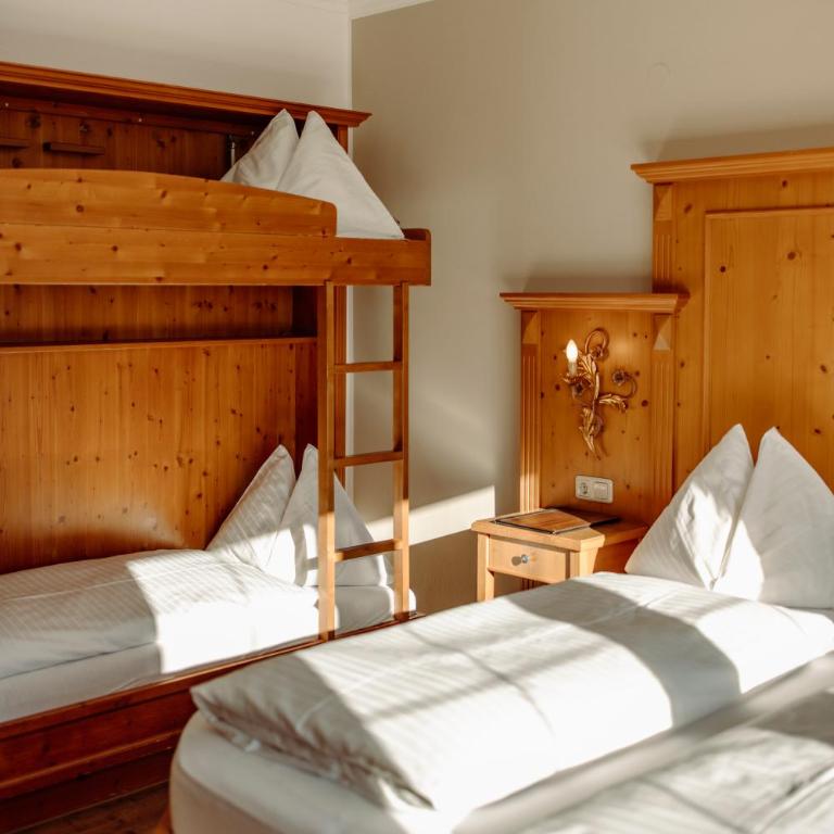 Hotel Lerch - Doppelzimmer mit Balkon - 2