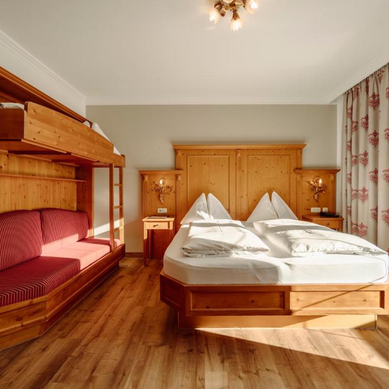 Hotel Lerch - Doppelzimmer mit Balkon - 5