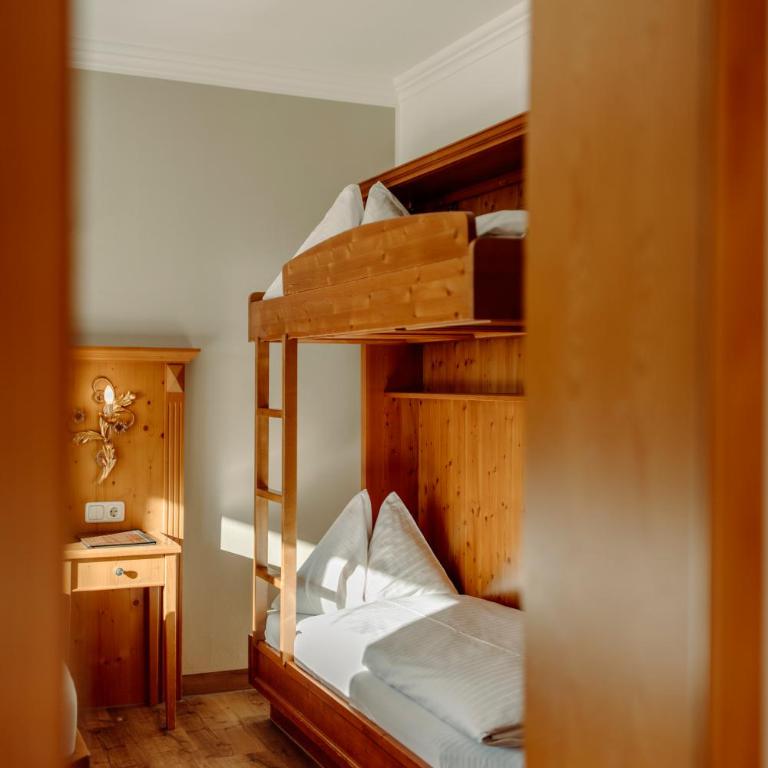 Hotel Lerch - Doppelzimmer mit Balkon - 4