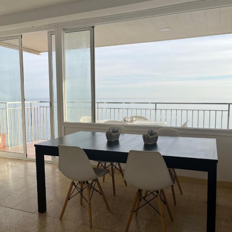 Beachfront 3-bedroom apartment - Apartamento de 3 dormitorios - 30