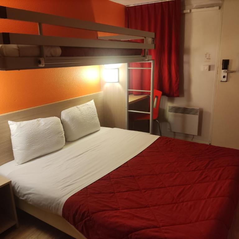 Premiere Classe Vannes - Chambre Triple - 17