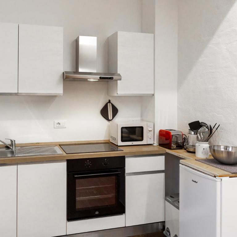 Matteotti Gallery Venice Apt - Two-Bedroom Apartment - 10