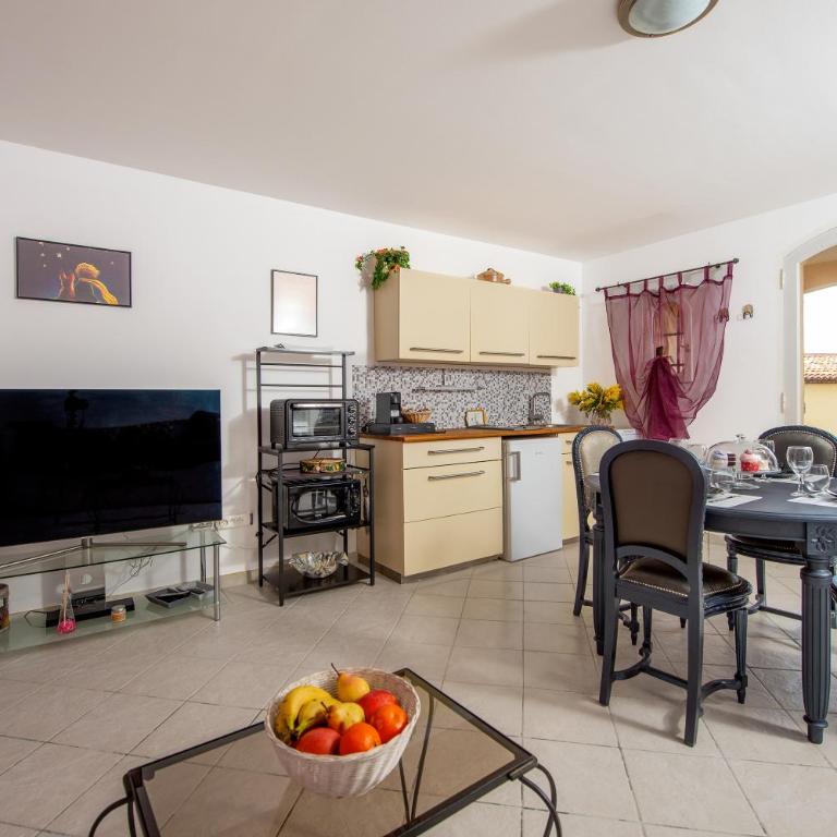 La Joliette - Parking privé et piscine partagée - Appartement 1 Chambre - 3