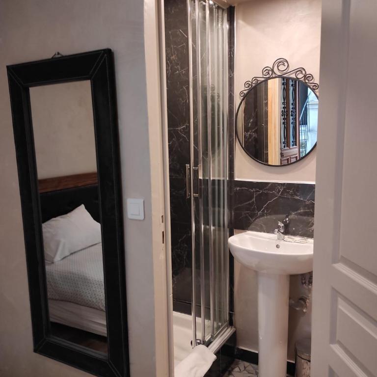 Hotel Clermont Montmartre - Chambre Lits Jumeaux - 3