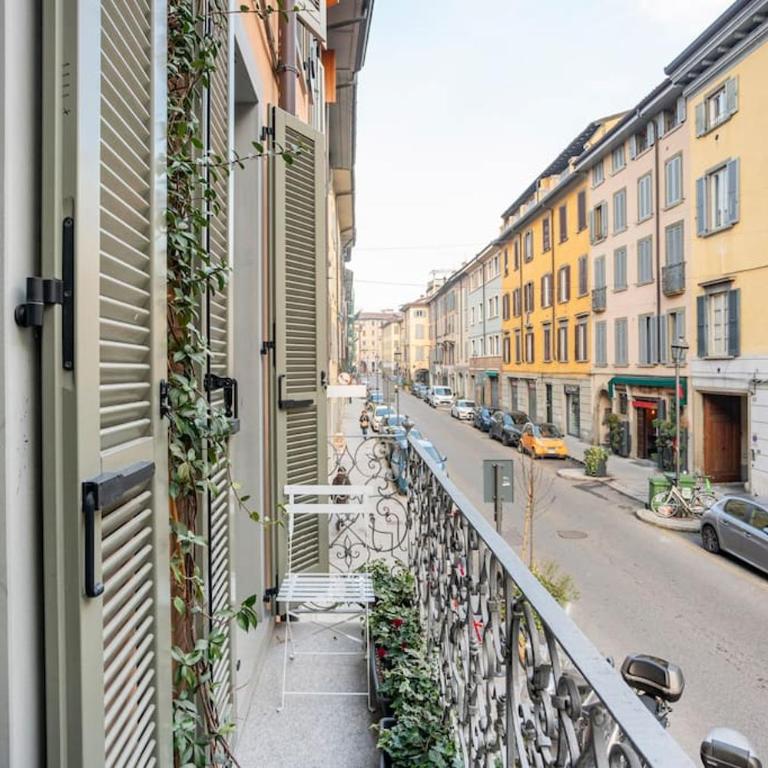 Bergamo Center [SUITE MIA] - Modern & Green + WiFi - Appartamento con 1 Camera da Letto - 3