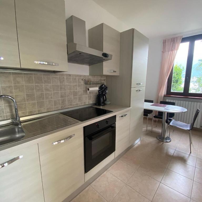 Peonia Apartment - appartamento vista lago - One-Bedroom Apartment - 17