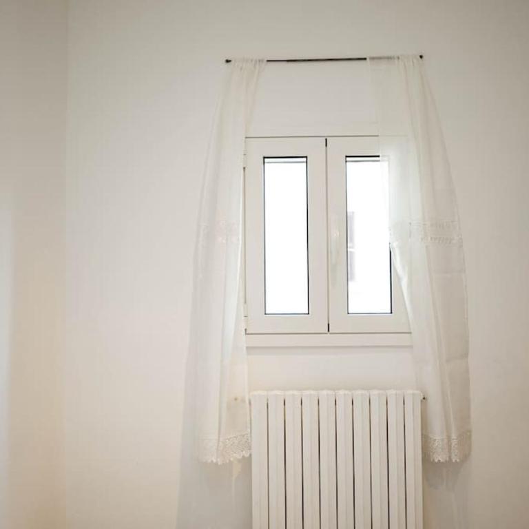Appartamento centrale vista mare Benny's apartment - One-Bedroom Apartment - 12