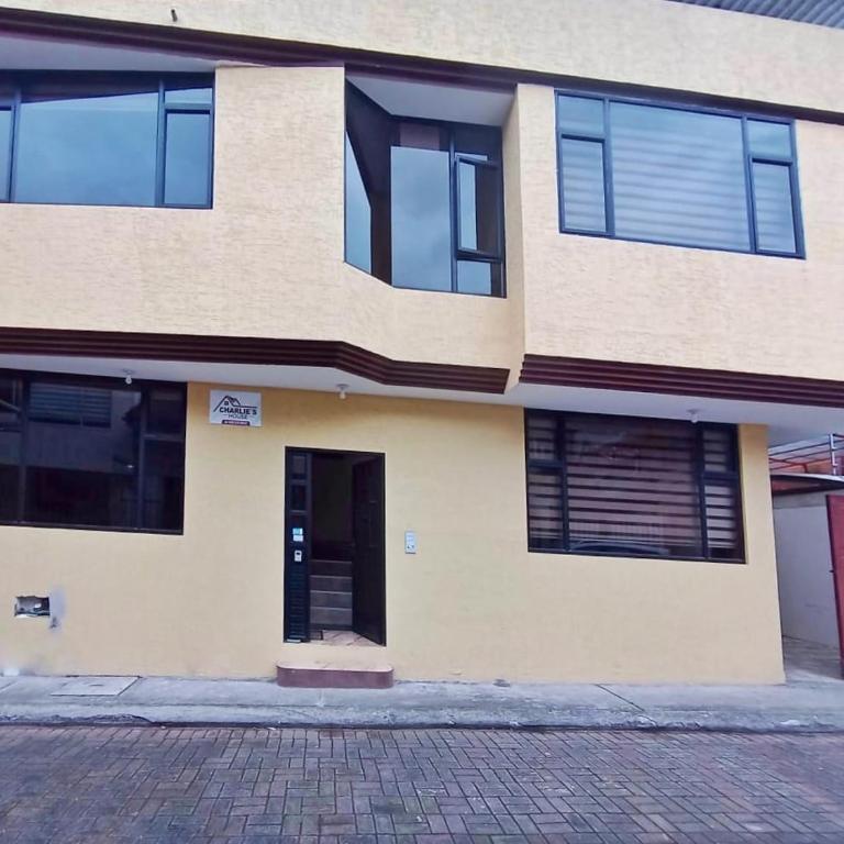 Hospedaje Charlie's House - Three-Bedroom Apartment - 28