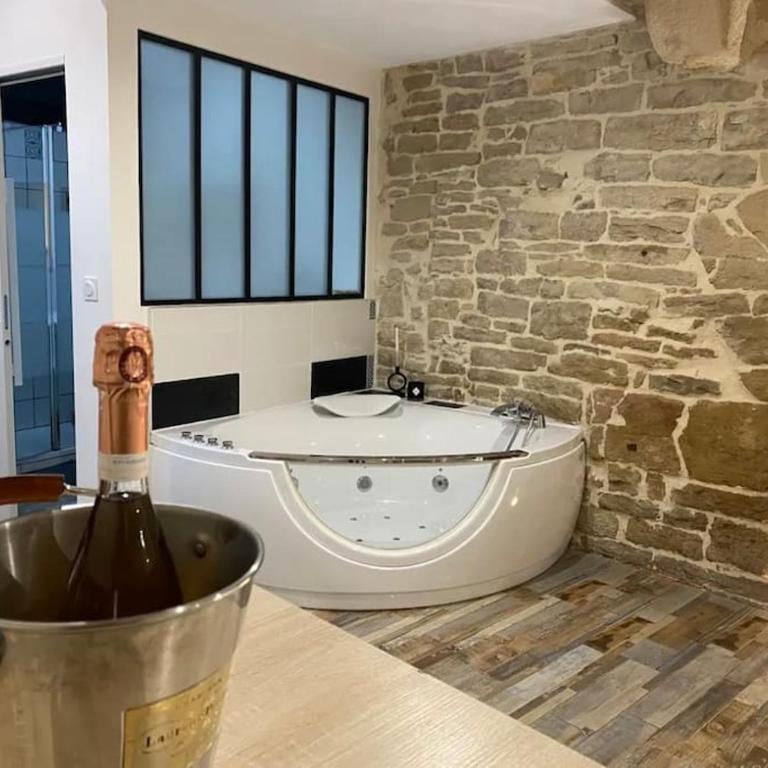 La balnéothérapie d'Élisa - One-Bedroom Apartment - 1
