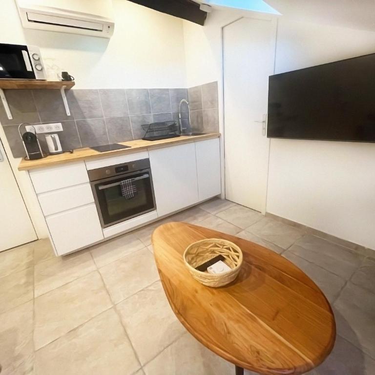 Petit Studio Cannes - 5min Plages & Gare & Palais des Festivals - Climatisation - Monolocale - 4